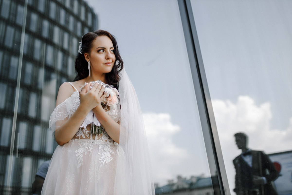 Свадебная фотосессия на Невском. Свадебный фотограф СПБ