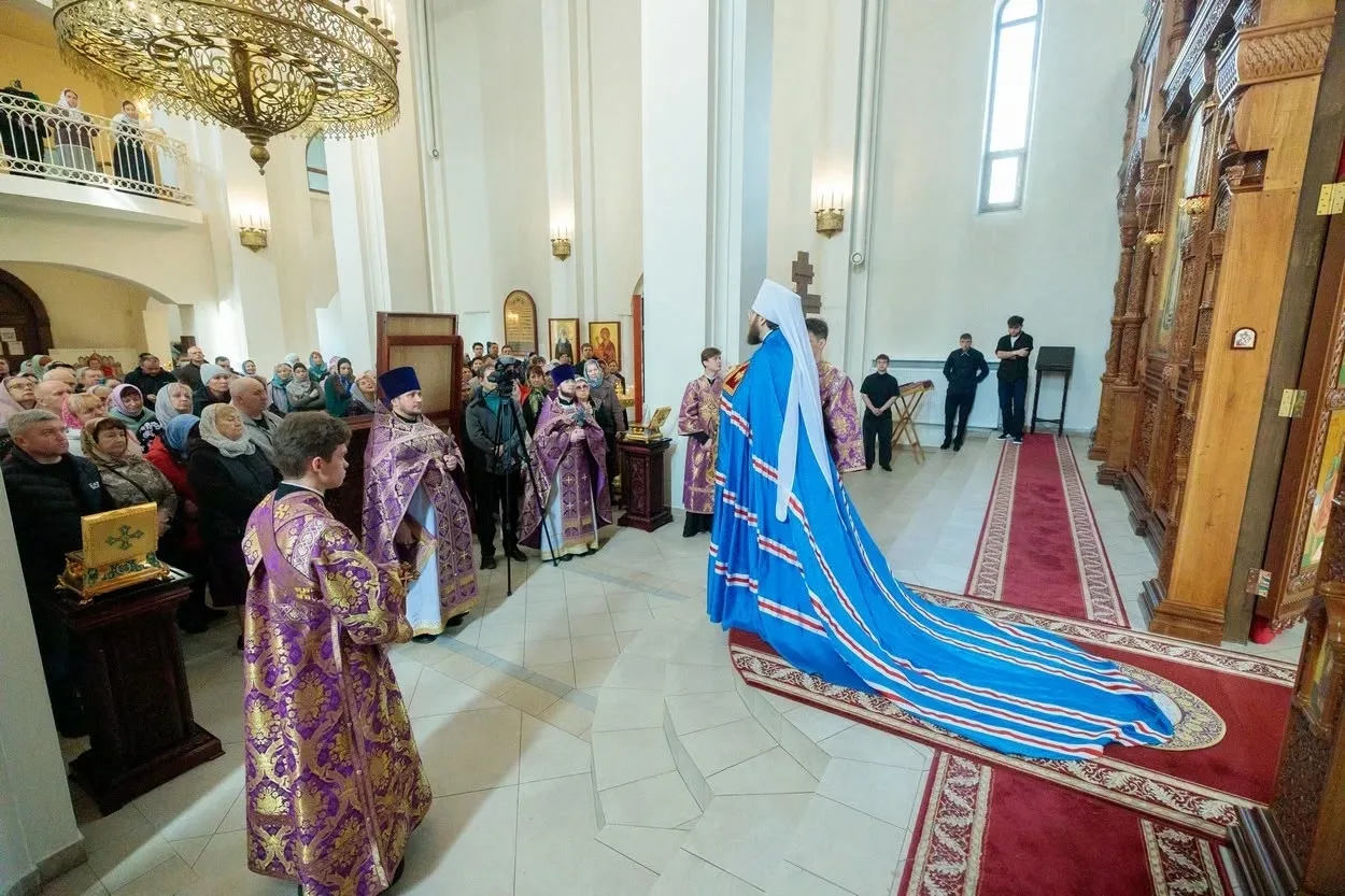 БЛАГОЧИННЫЙ СЕВЕРО-ЗАПАДНОГО ОКРУГА ПРИНЯЛ УЧАСТИЕ В АРХИЕРЕЙСКОМ БОГОСЛУЖЕНИМ В ХРАМЕ СВЯТИТЕЛЯ ТИХОНА ЗАДОНСКОГО. Саратовское Северо-Западное благочиние