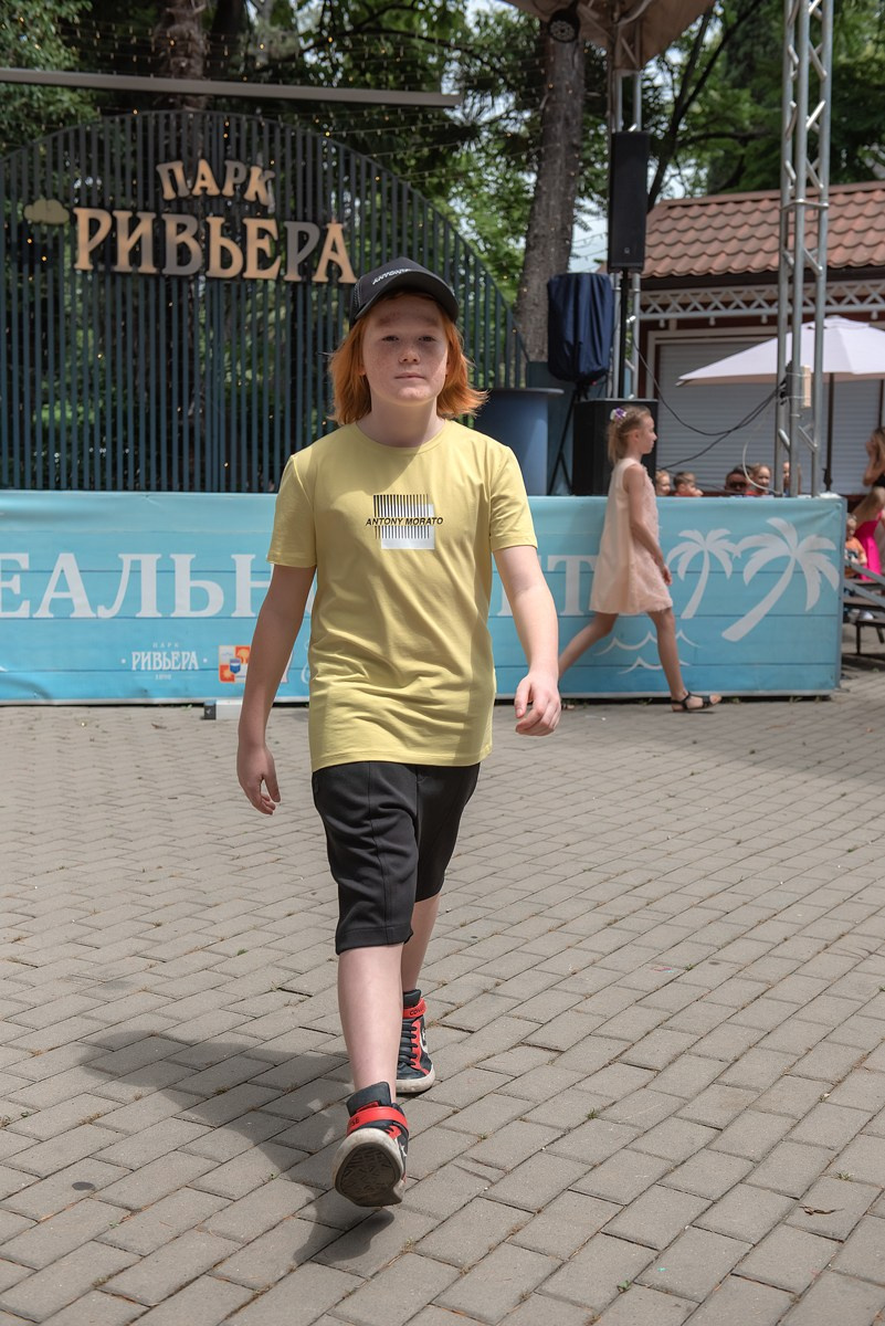 Парк Ривьера дефиле HAPPYkids. Семейный и коммерческий фотограф в Сочи Александр Бодунов