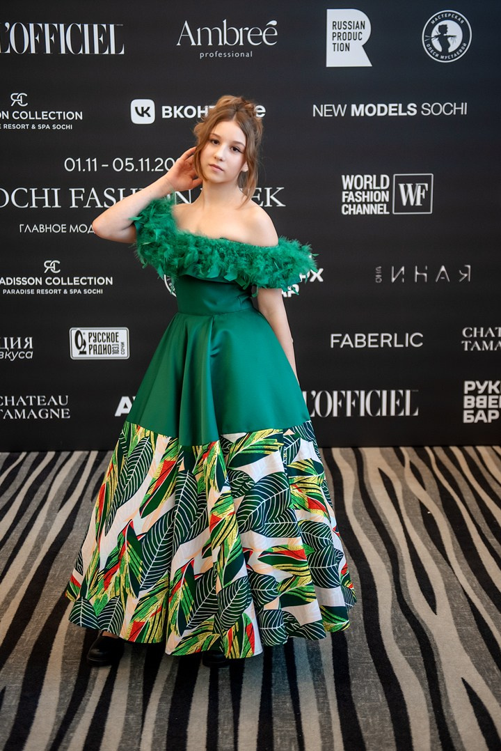 SochiFashionWeek2024 дизайнер Юлия Крылова. Семейный и коммерческий фотограф в Сочи Александр Бодунов