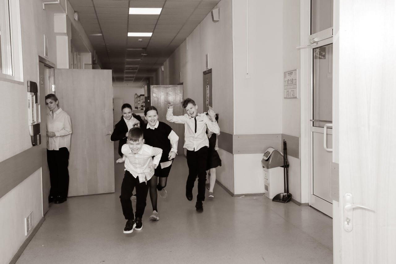 Школьные фотографии. Выпускные альбомы с оживающими фотографиями. Москва, Балашиха