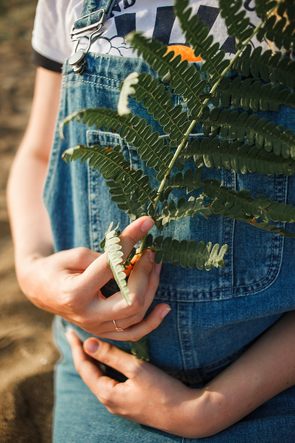 Фотосессия беременности на прогулке ВДЦ ОКеан. Свадебный фотограф во Владивостоке и Славянке