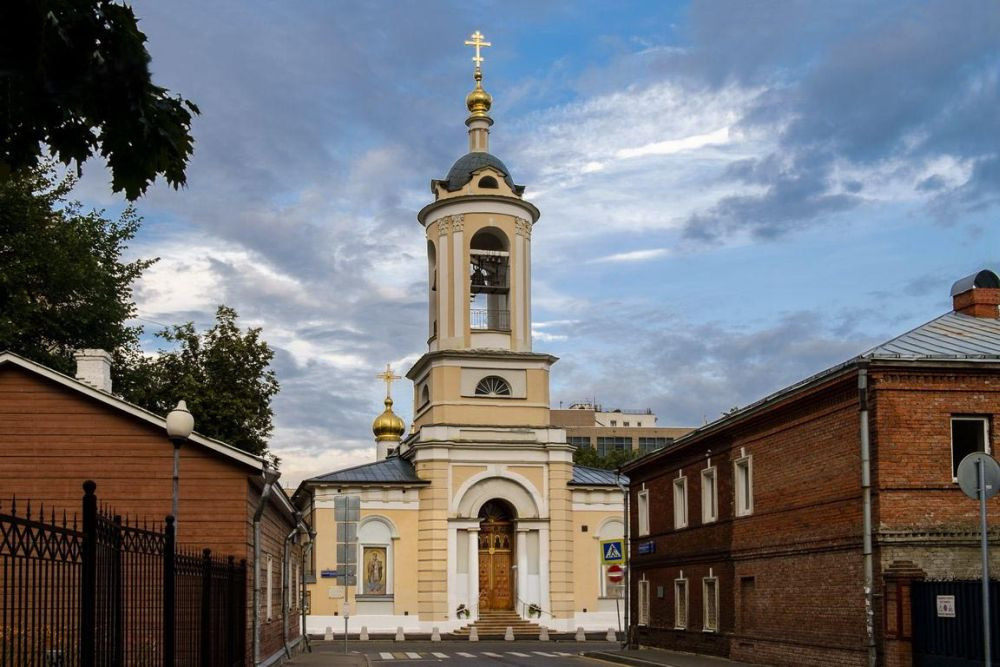 Крещение Кирилла. Семейный и контент фотограф в Москве Alira