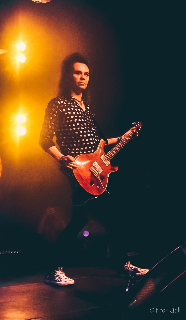 Screens. Концертный репортёр Валерия Сафина