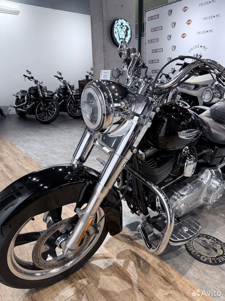 Купить Harley-Davidson 2012 HD Dyna Switchback (Vivid Black) (Softail/Dyna) — подробнее на сайте. Hello Davidson, Москва. Только хорошие мотоциклы…