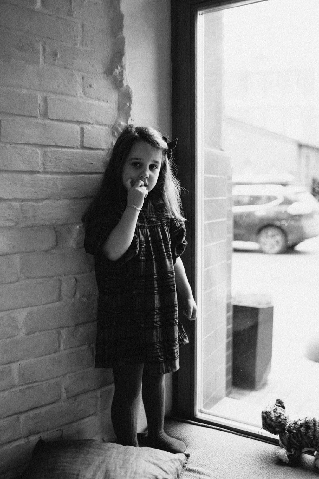 Мама с дочкой в кафе