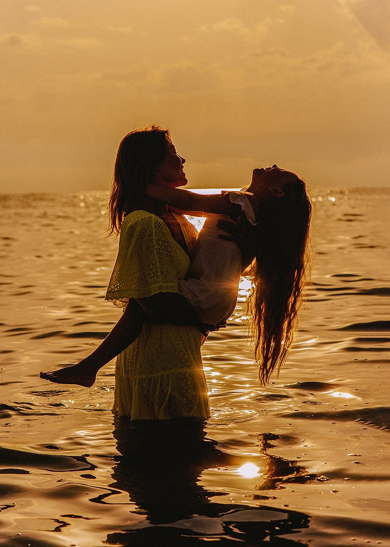 Семейная фотосессия в Сириусе и Адлере. Фотограф в Адлере, Сириусе, Красной Поляне — лавстори, семейные и индивидуальные фотосессии