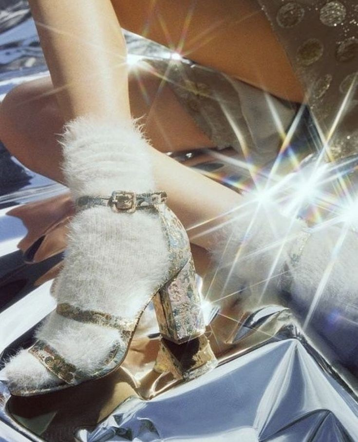 Тренды новогодних съемок 2025. Фотограф в Екатеринбурге Артём Зайнетдинов