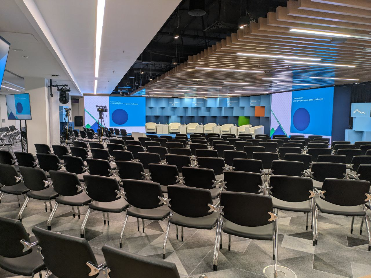 Уральский форум «Кибербезопасность в финансах». Video Crew