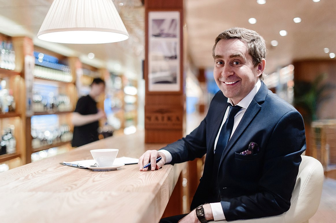 Ведущий Валерий Чигинцев