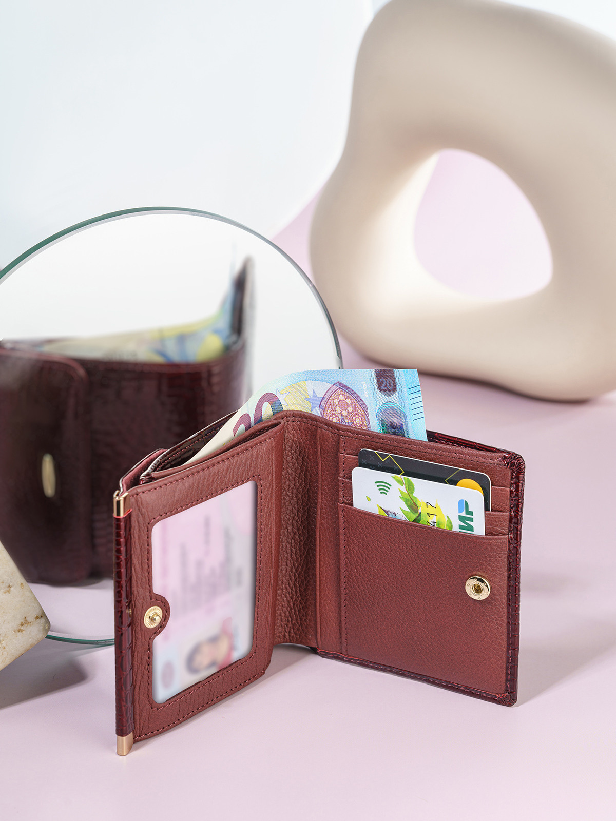 Съёмка кожгалантереи — фото и видео сумок, ремней, кошельков | KED Production. KED Production — продакшн из СПб. Создаём фото, видео и контент, который помогает брендам и селлерам продавать больше