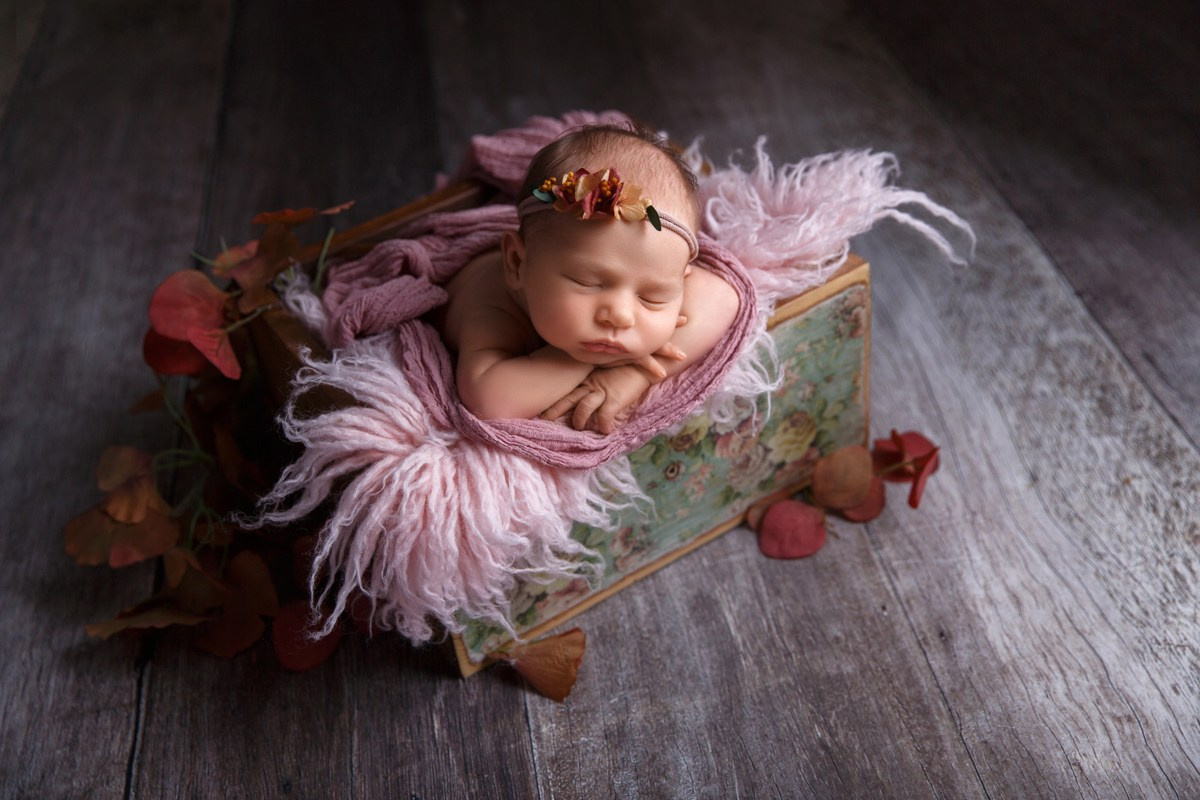 Ящичек. Фотограф новорожденных, семейный фотограф в Санкт-Петербурге
