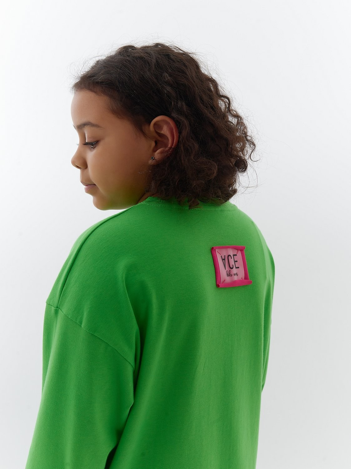 Детская одежда: лонгсливы и футболки. Портретный фотограф в Санкт-Петербурге