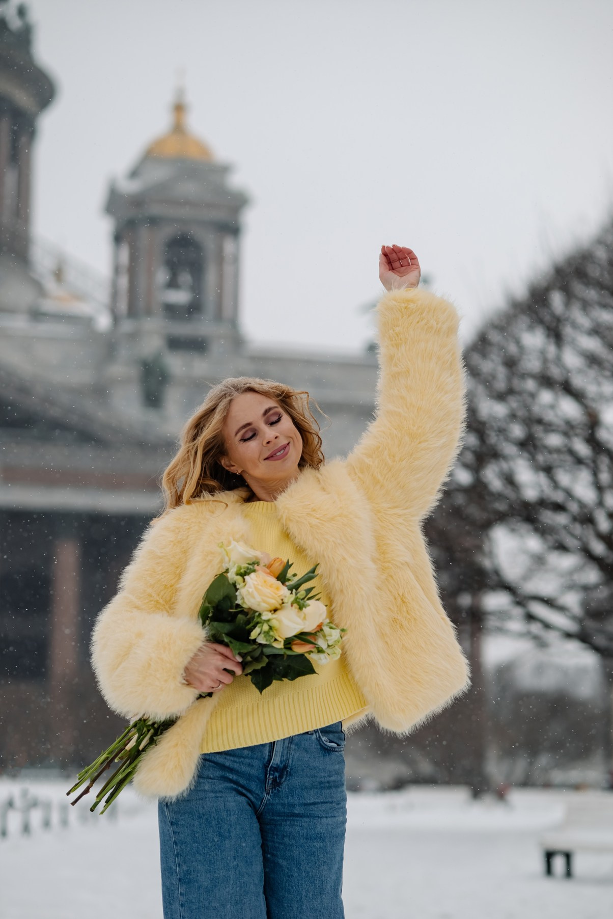 Фотосессия девушки зимой у Исаакиевского собора. Свадебный и семейный фотограф в Санкт-Петербурге (Спб) Елена Худякова