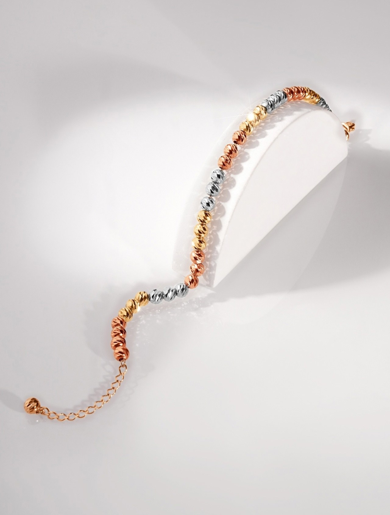 Фотограф ювелирных изделий в Кирове. Предметный фотограф Киров. Съемка для маркетплейсов