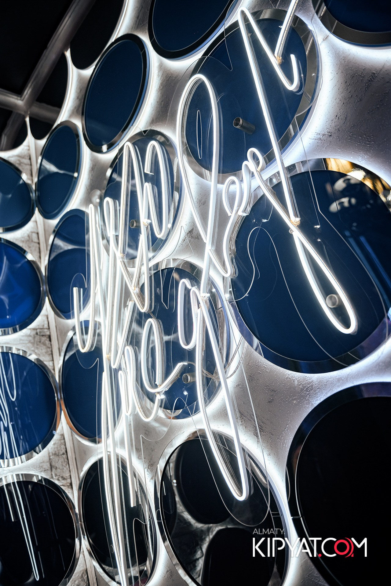 УХО И МЕДВЕДЬ НА ГАГАРИНА. КИПЯТКОМ АЛМАТЫ!