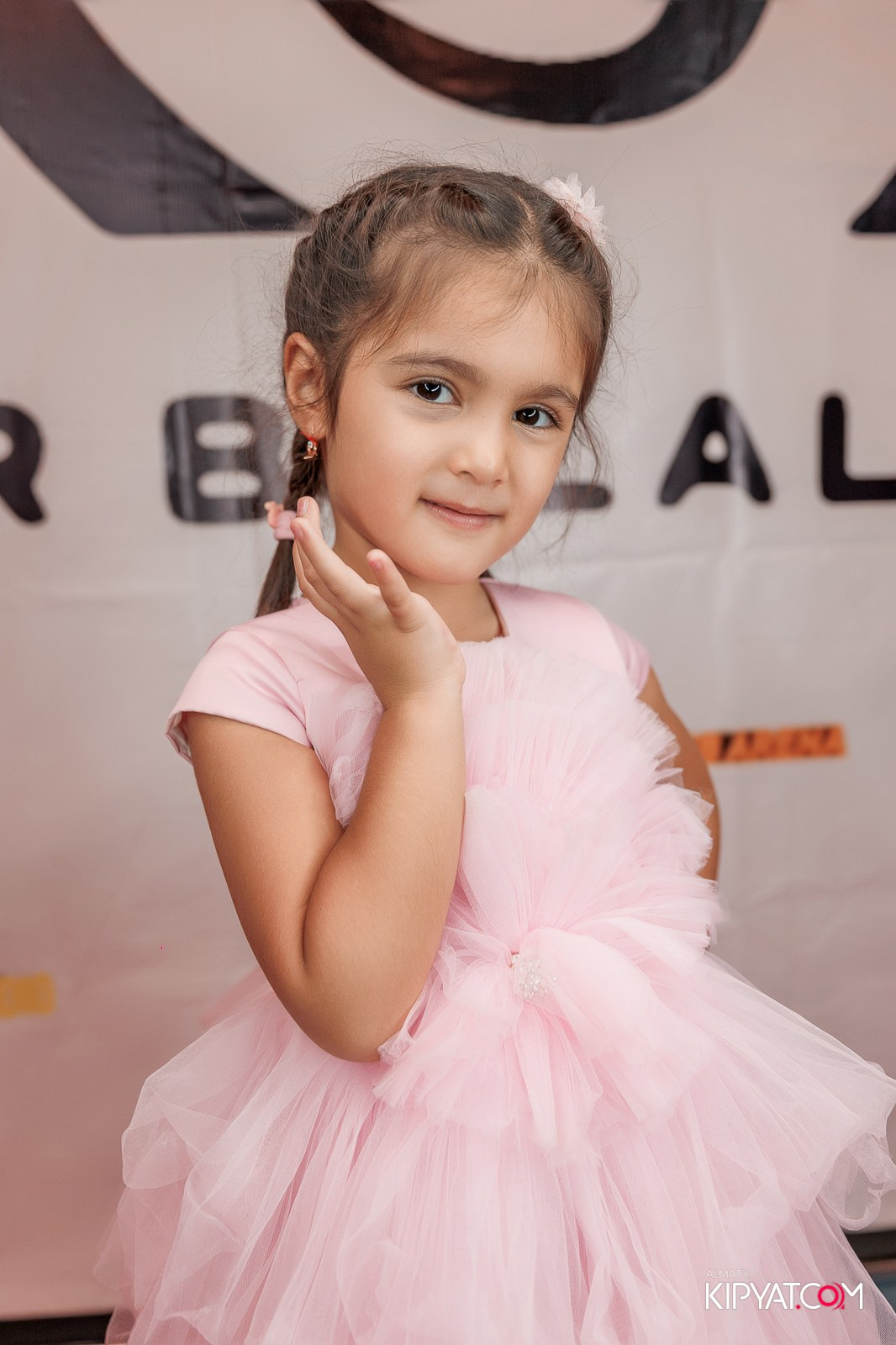 ПРЕЗЕНТАЦИЯ 10 ГРУППЫ КИНОПРОЕКТА STARBALALAR. КИПЯТКОМ АЛМАТЫ!