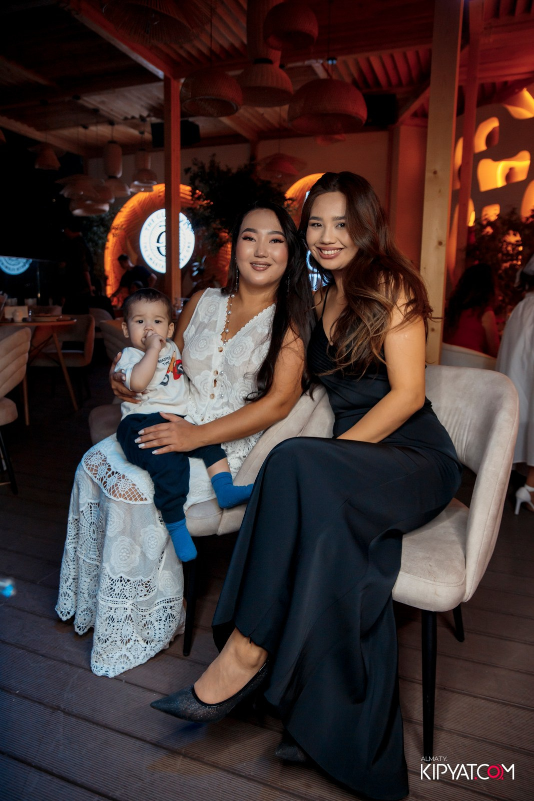 MOOD BAR & TERRACE. КИПЯТКОМ АЛМАТЫ!