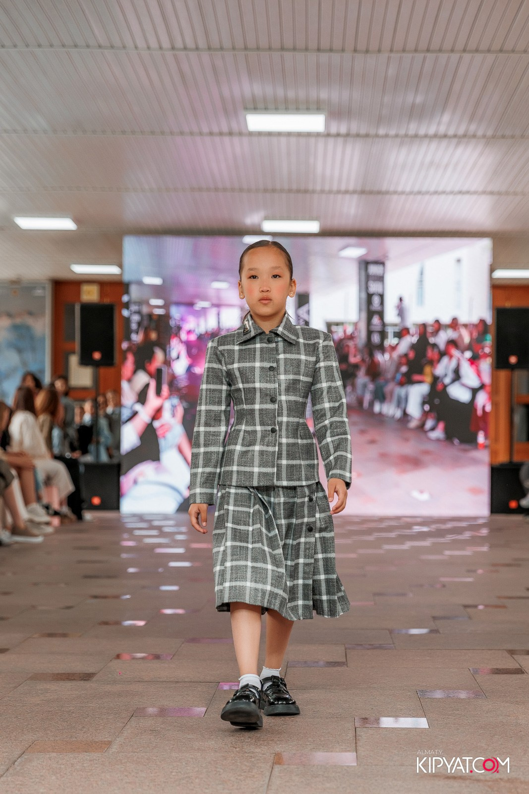 JUNIOR FASHION SHOW. КИПЯТКОМ АЛМАТЫ!