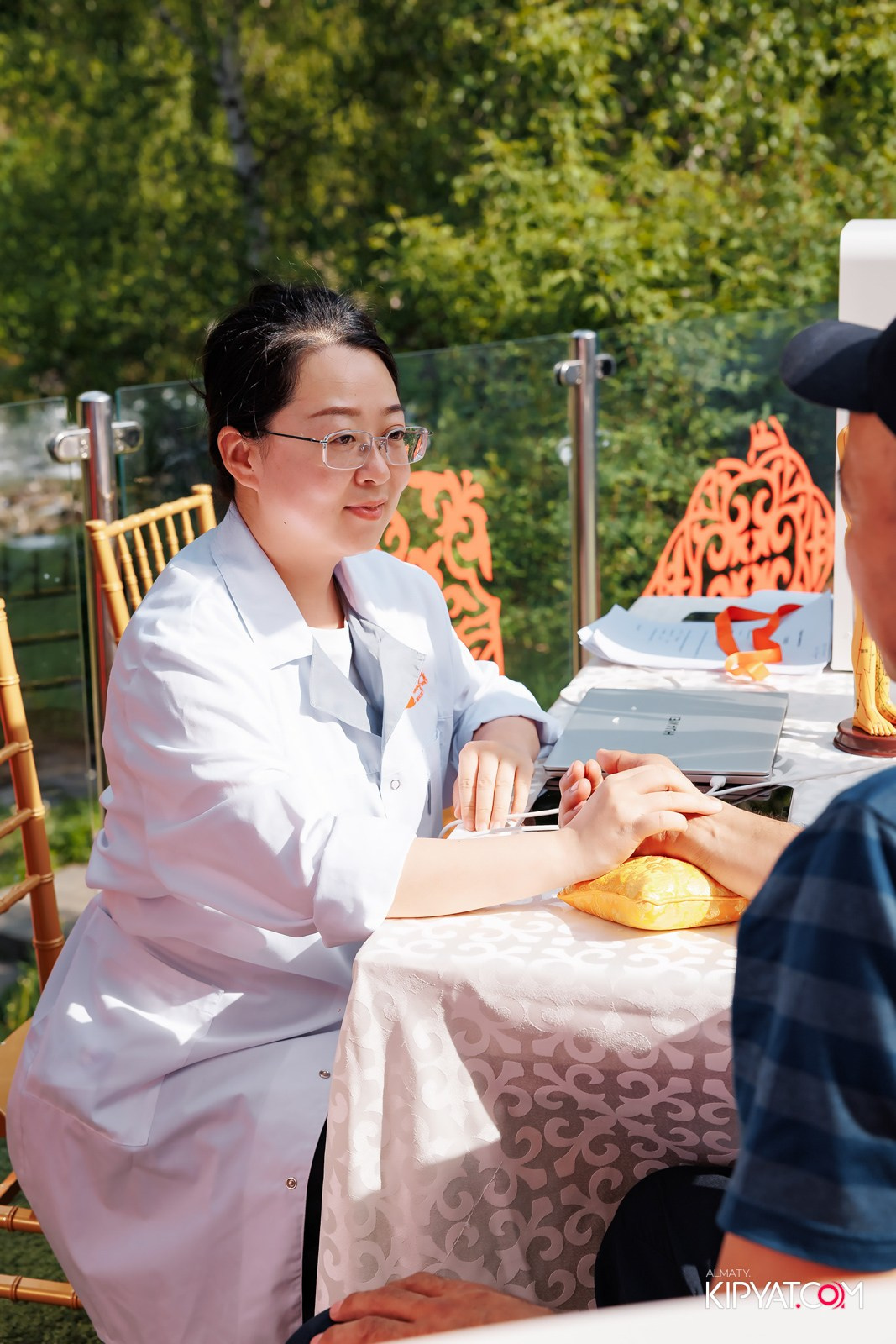 KANG REN TANG. КИПЯТКОМ АЛМАТЫ!