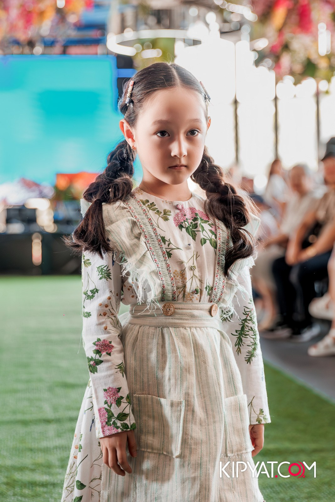 PROM KIDS FASHION SHOW. КИПЯТКОМ АЛМАТЫ!