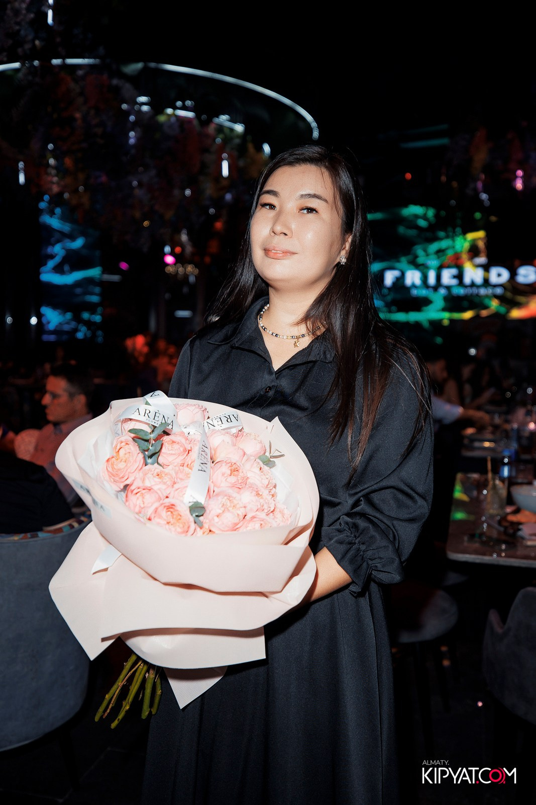 FRIENDS BAR & TERRACE. КИПЯТКОМ АЛМАТЫ!