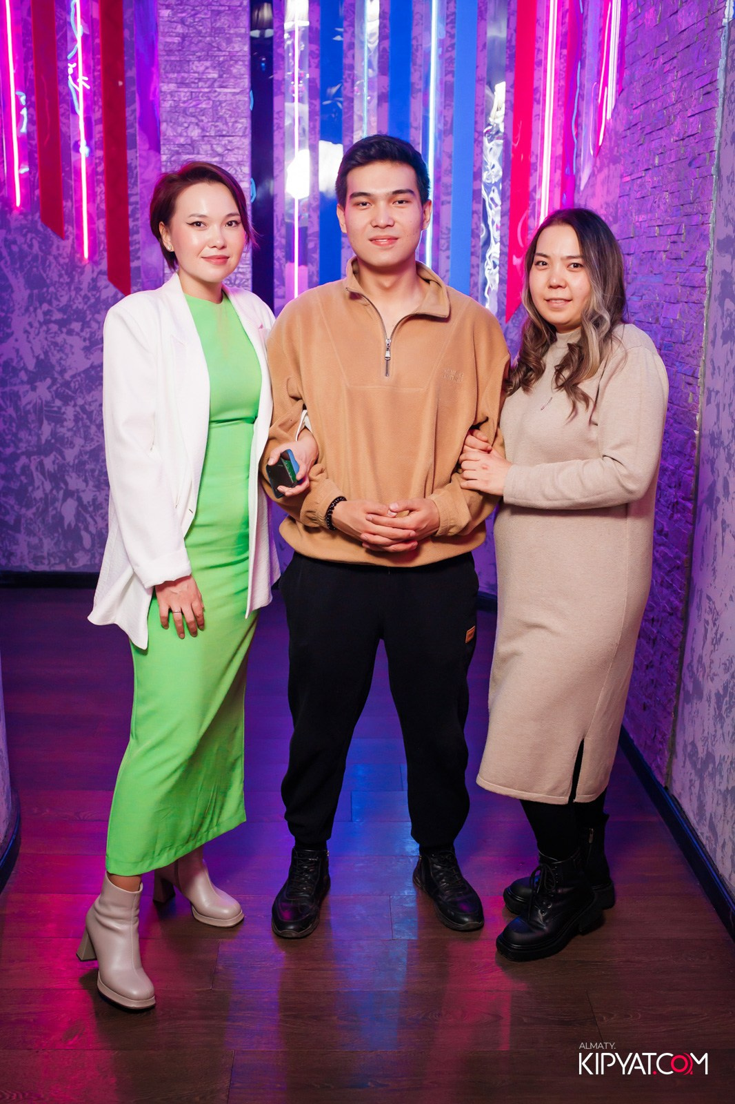 УХО И МЕДВЕДЬ НА ГАГАРИНА. КИПЯТКОМ АЛМАТЫ!