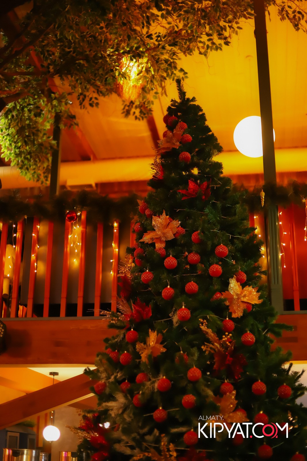 ГРУЗИНСКИЙ ДВОР НА КАБАНБАЙ БАТЫРА. КИПЯТКОМ АЛМАТЫ!