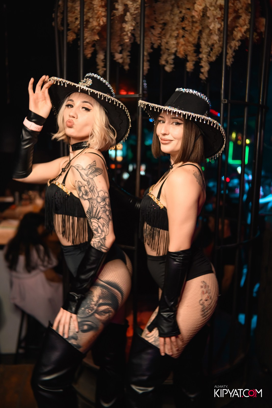 UYAT EMES BAR. КИПЯТКОМ АЛМАТЫ!