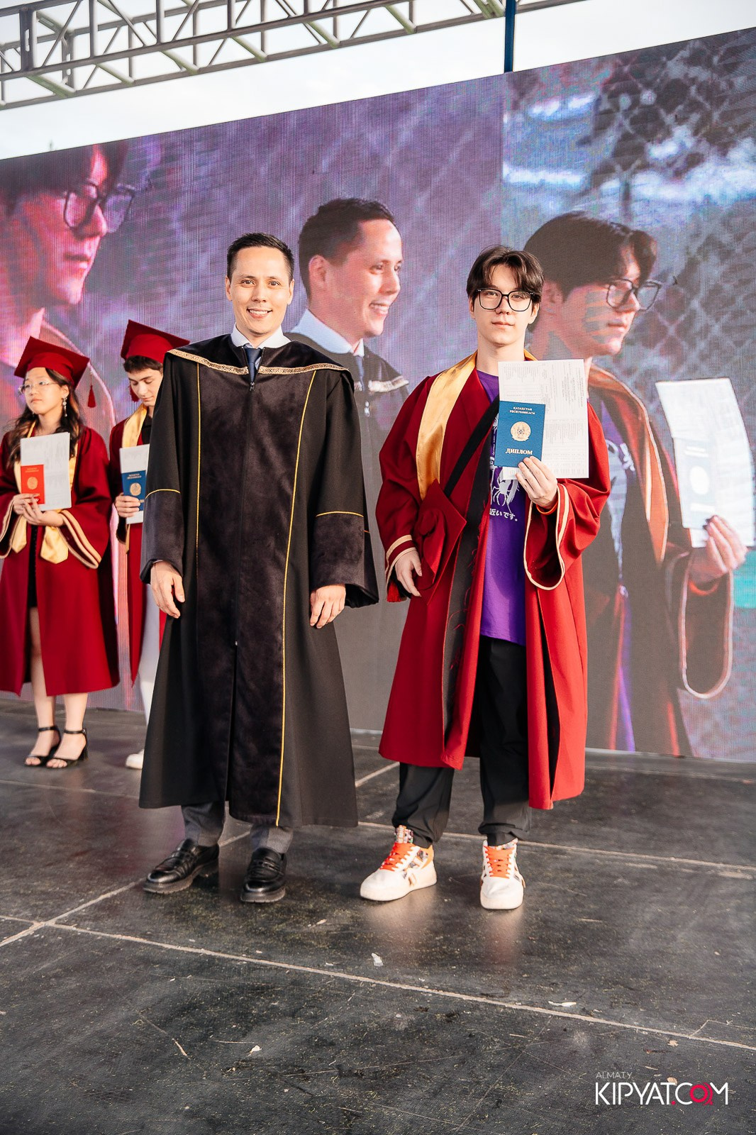 ВРУЧЕНИЕ ДИПЛОМОВ — НАРХОЗ КОЛЛЕДЖ. Part 4. КИПЯТКОМ АЛМАТЫ!