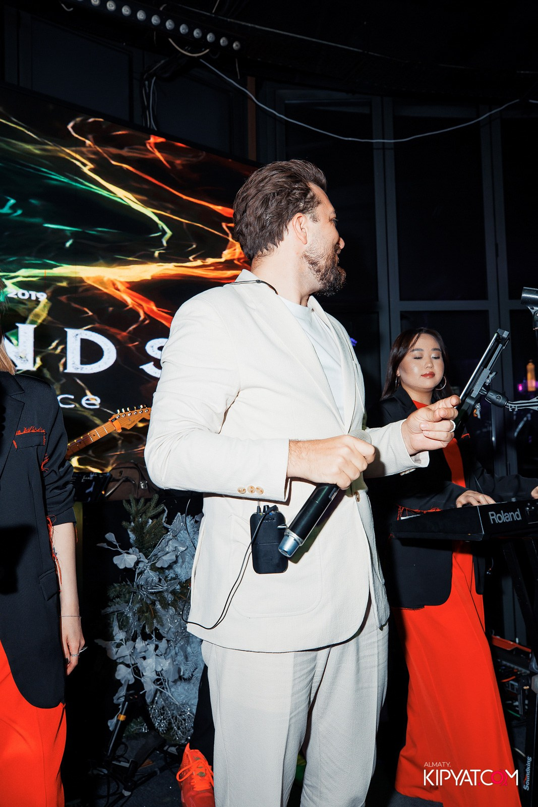 FRIENDS BAR & TERRACE. КИПЯТКОМ АЛМАТЫ!