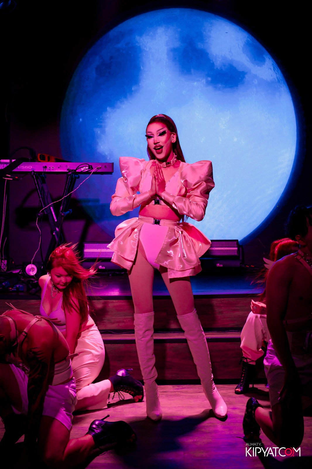 НОЧНОЙ КЛУБ ICON. КИПЯТКОМ АЛМАТЫ!