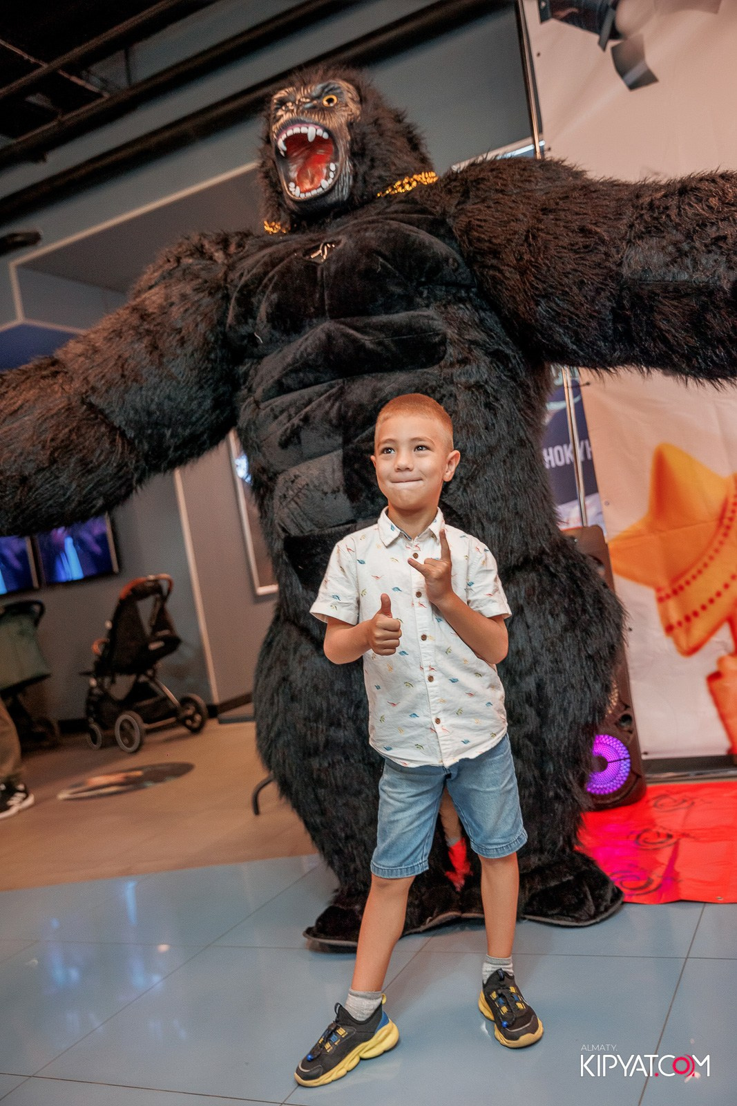 ПРЕЗЕНТАЦИЯ 10 ГРУППЫ КИНОПРОЕКТА STARBALALAR. КИПЯТКОМ АЛМАТЫ!