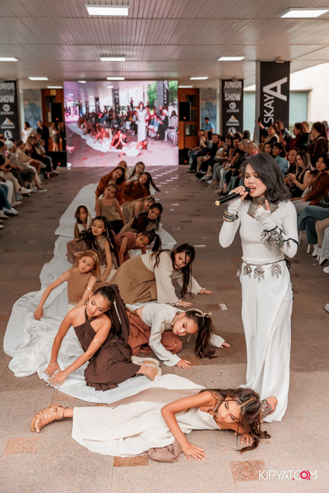 JUNIOR FASHION SHOW. КИПЯТКОМ АЛМАТЫ!