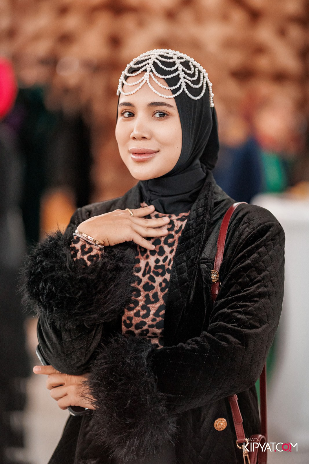 FASHION ПОКАЗ, КАЗАХСКОЙ НАЦИОНАЛЬНОЙ ОДЕЖДЫ. КИПЯТКОМ АЛМАТЫ!