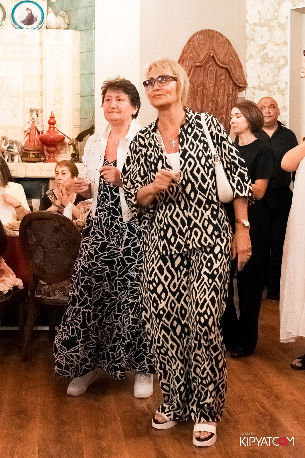 РЕСТОРАН МАРЬИНА РОЩА. КИПЯТКОМ АЛМАТЫ!