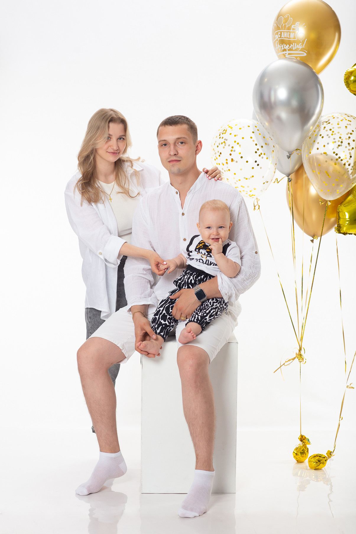 Фотосессии в студии. 1 годик мальчик. Фотограф Наталья Наконечная. Фотостудия «Ай-Би-эН»