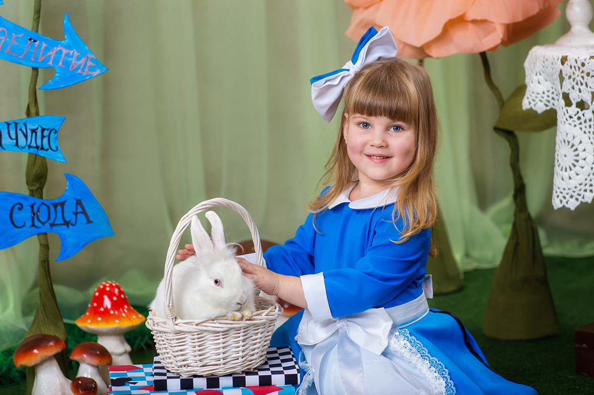 Алиса в стране чудес