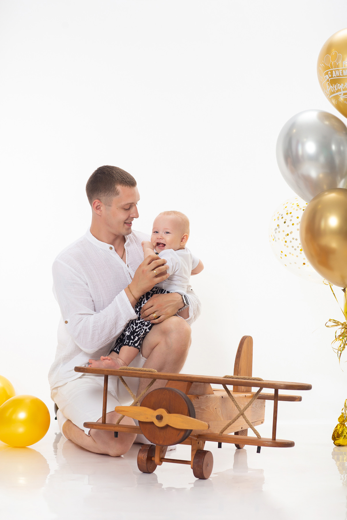 Фотосессии в студии. 1 годик мальчик. Фотограф Наталья Наконечная. Фотостудия «Ай-Би-эН»