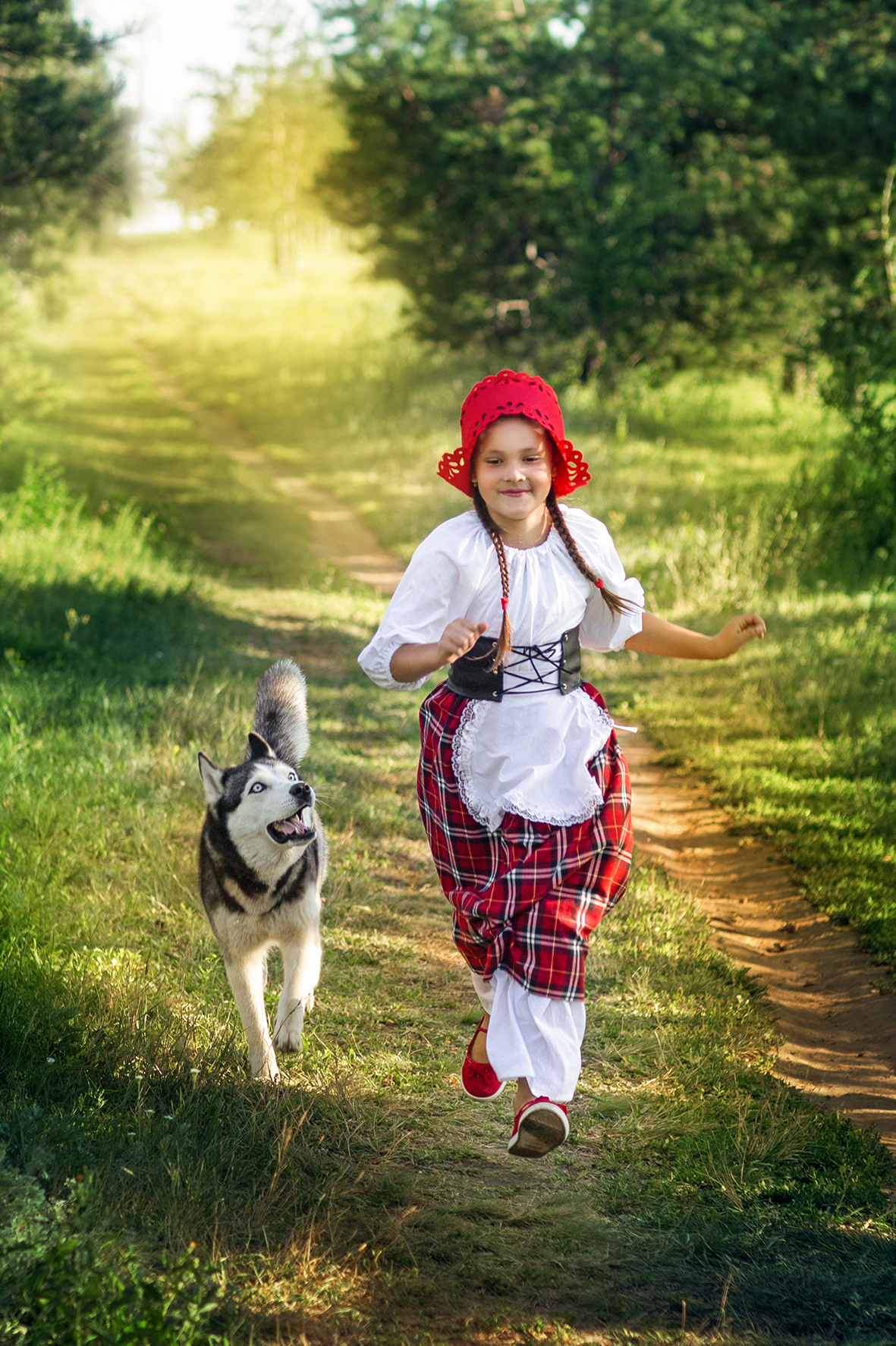 Детская тематическая костюмированная фотосессия, красная шапочка.