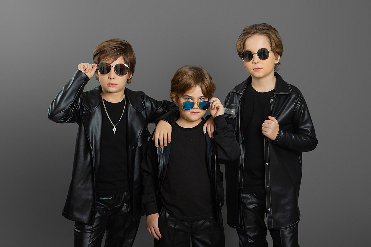 Детская модельная фотосессия в студии