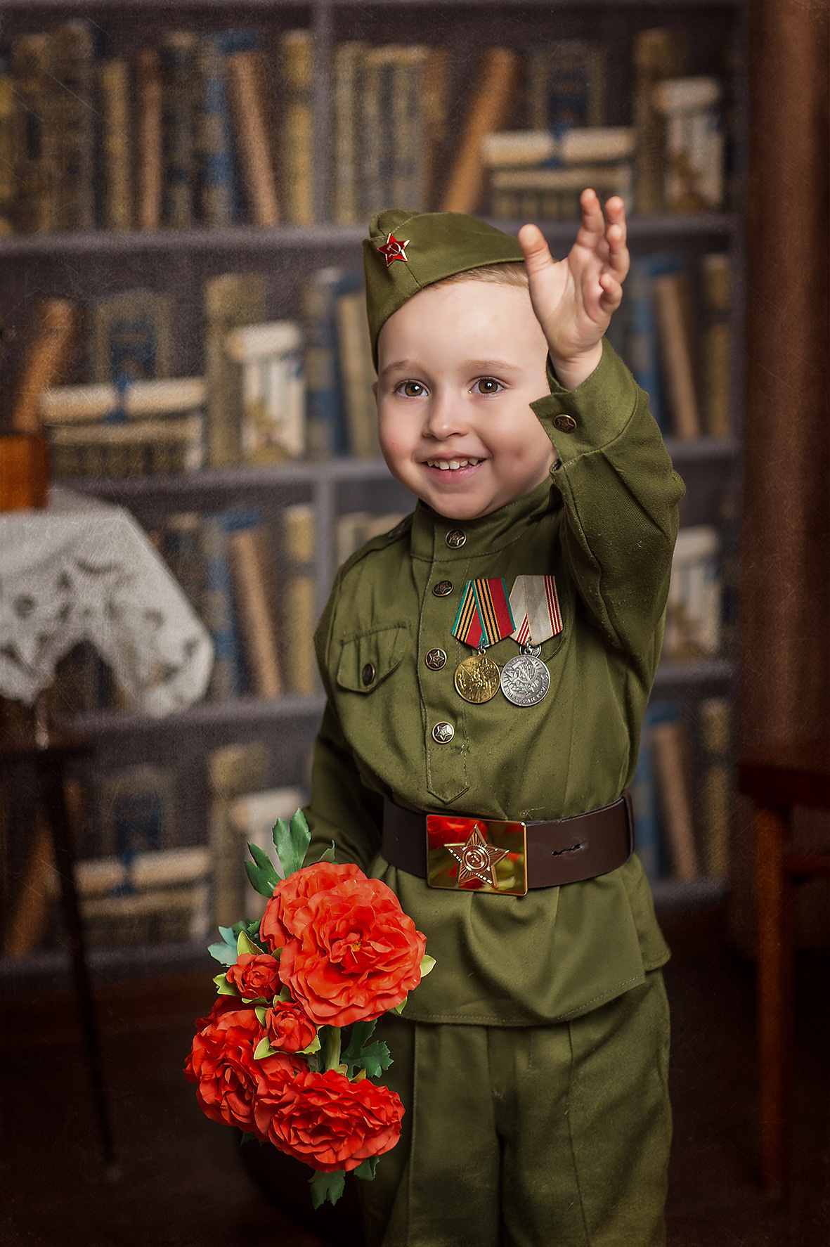 Детская тематическая костюмированная фотосессия, фотосессия в военной форме. Милитари фотосессия.