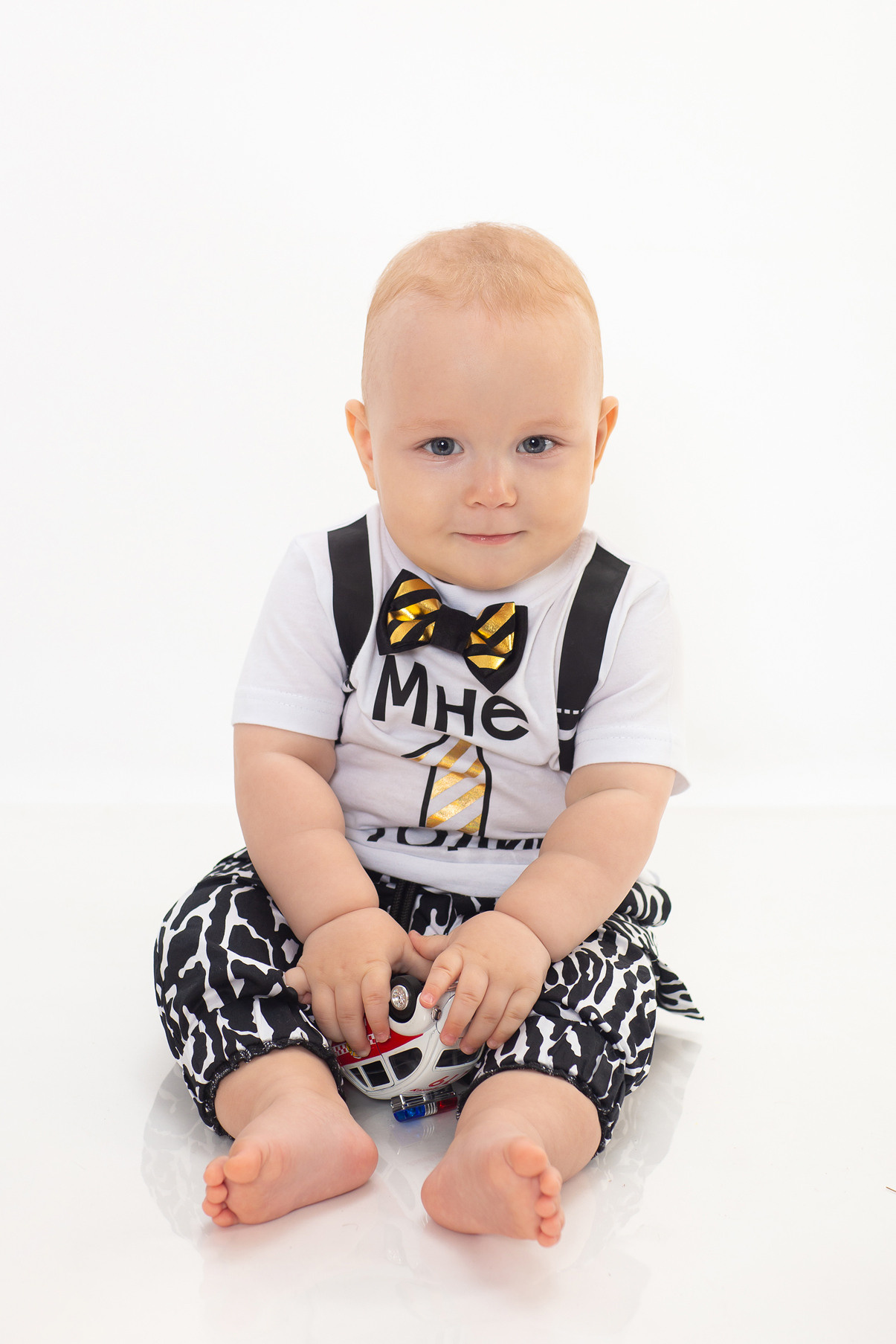 Фотосессии в студии. 1 годик мальчик. Фотограф Наталья Наконечная. Фотостудия «Ай-Би-эН»