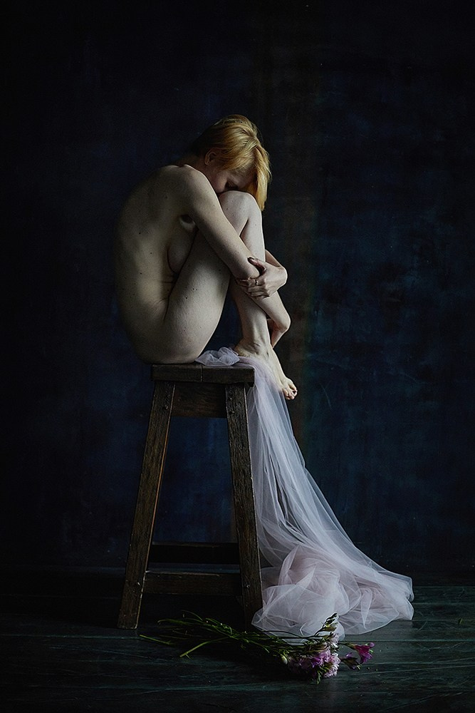 Женские фотосессии в студии и в городе: художественные, для соцсетей, сайтов знакомств. Фотограф Полина Завельская