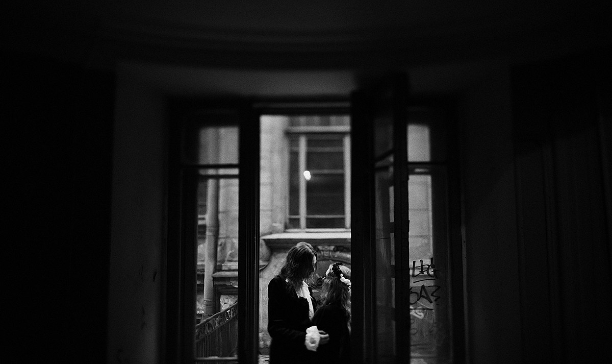 Свадебная фотосессия в стиле Готика. фотограф на свадьбу, стильные фото свадьбы, фотограф на свадьбу в спб, готическая фотосессия, правильные готы, стиль готика, готический фотограф спб, антуражная фотосессия, свадебное платье спб салон, костюм на свадьбу спб жених, платье невесты купить спб