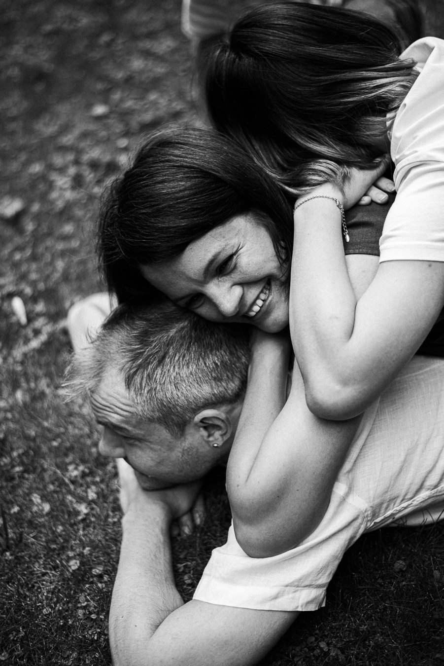 Коля, Ксюша, Саша, Андрей, Кира и бабушки | на даче