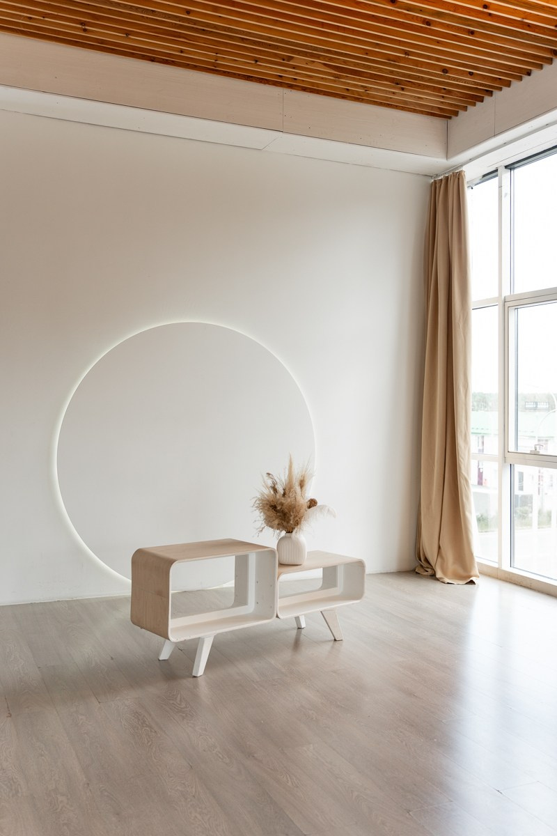 Зал Лофт в фотостудии Арт Рояль в Сургуте - идеальное место для семейных и индивидуальных фотосессий