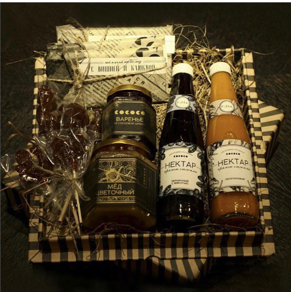 Оформление интернет-магазина для ресторана COCOCO. О дизайнере