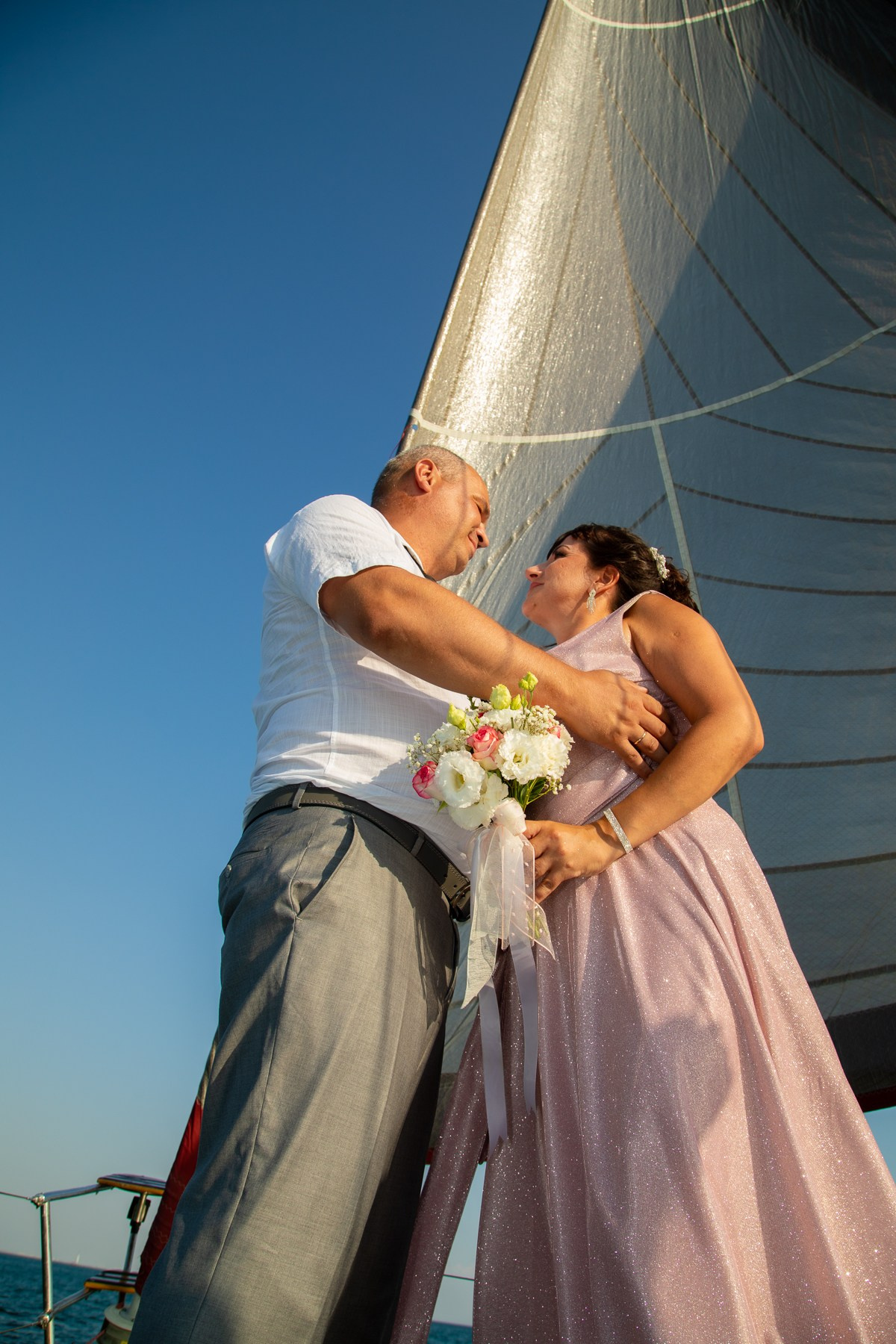 Свадьба на яхте. Фотограф и видеооператор (видеограф) в Евпатории и в Крыму