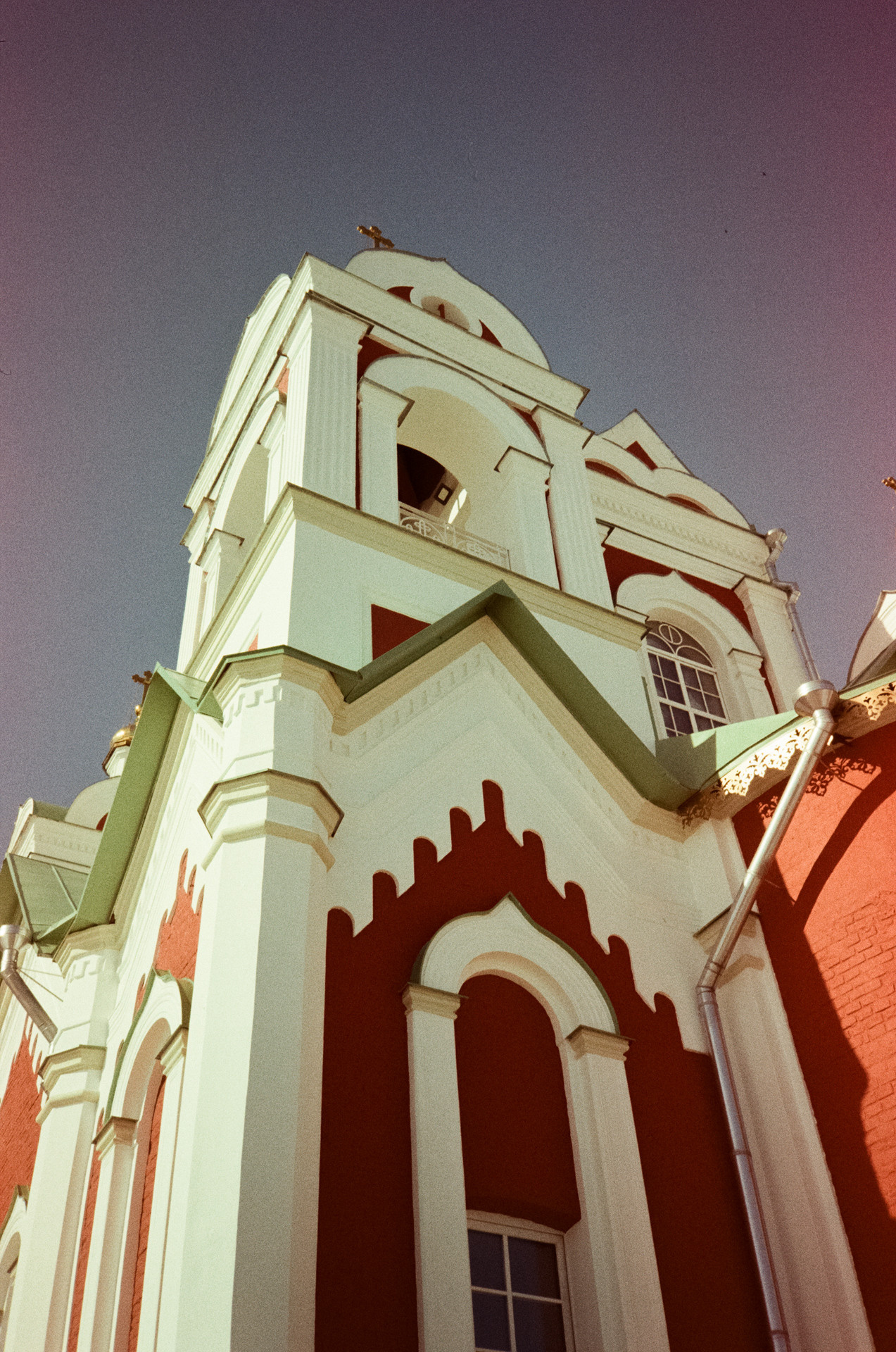 Kodak Gold 200 at ISO 100 / Fuji DL300